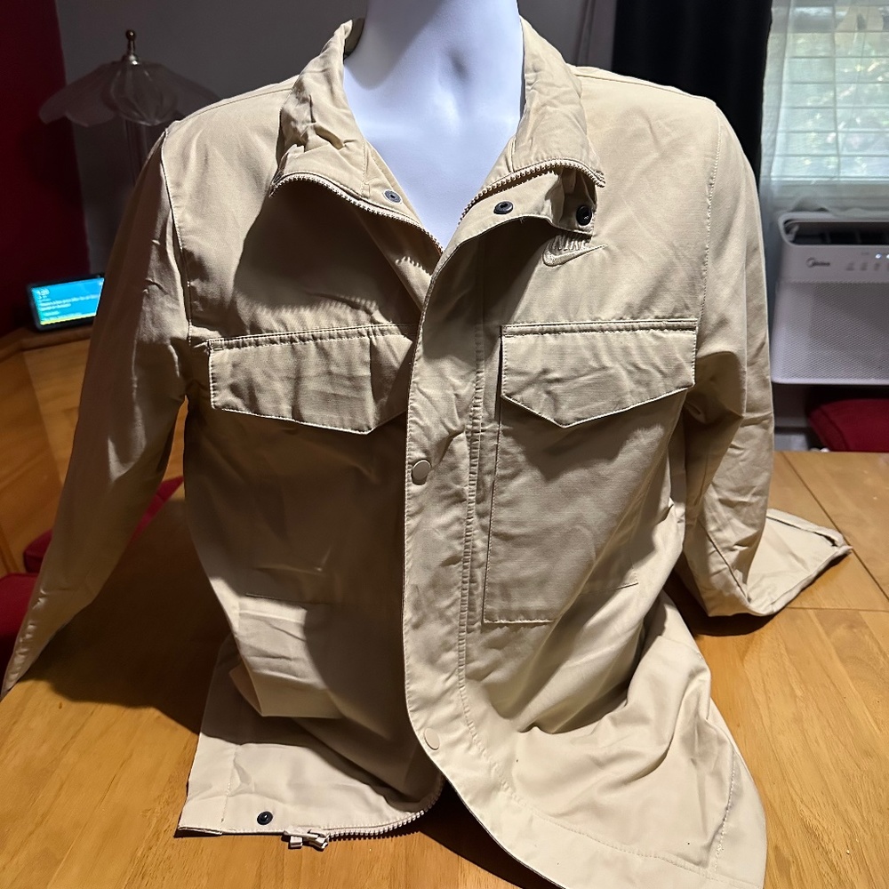 NWT, Men’s tan, Nike Sportswear woven M65 military style jacket, size S